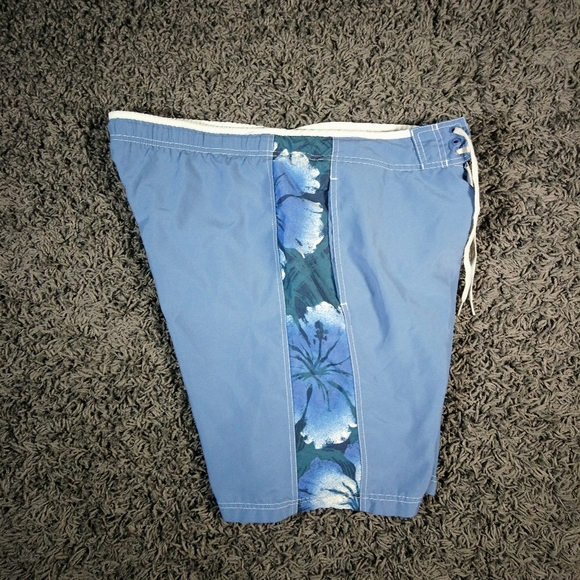SPEEDO SHORTS - Picture 3 of 4